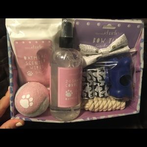 NWT Charming Charlie's Dog gift set